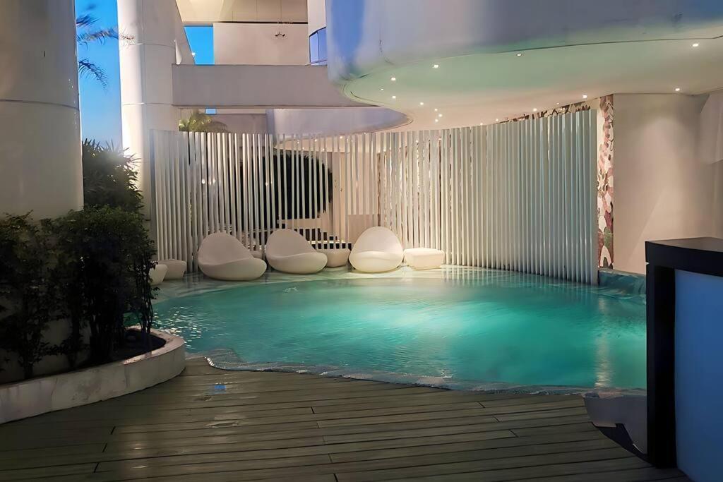 Aveline Suites Elite Rockwell View Acqua Private Residences Near Rockwell Makati Manila Dış mekan fotoğraf