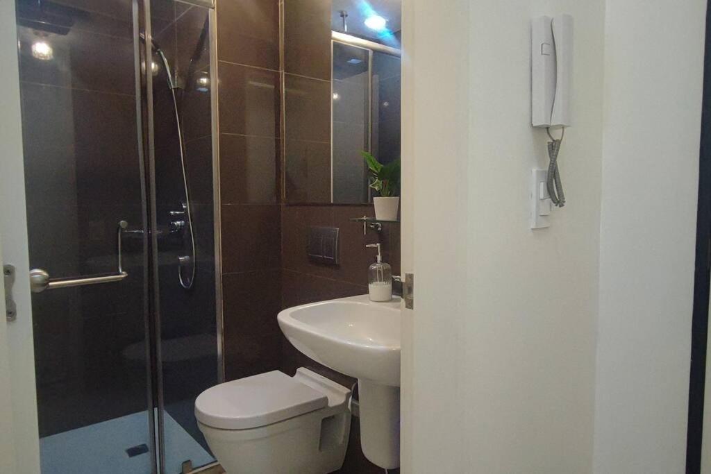 Aveline Suites Elite Rockwell View Acqua Private Residences Near Rockwell Makati Manila Dış mekan fotoğraf