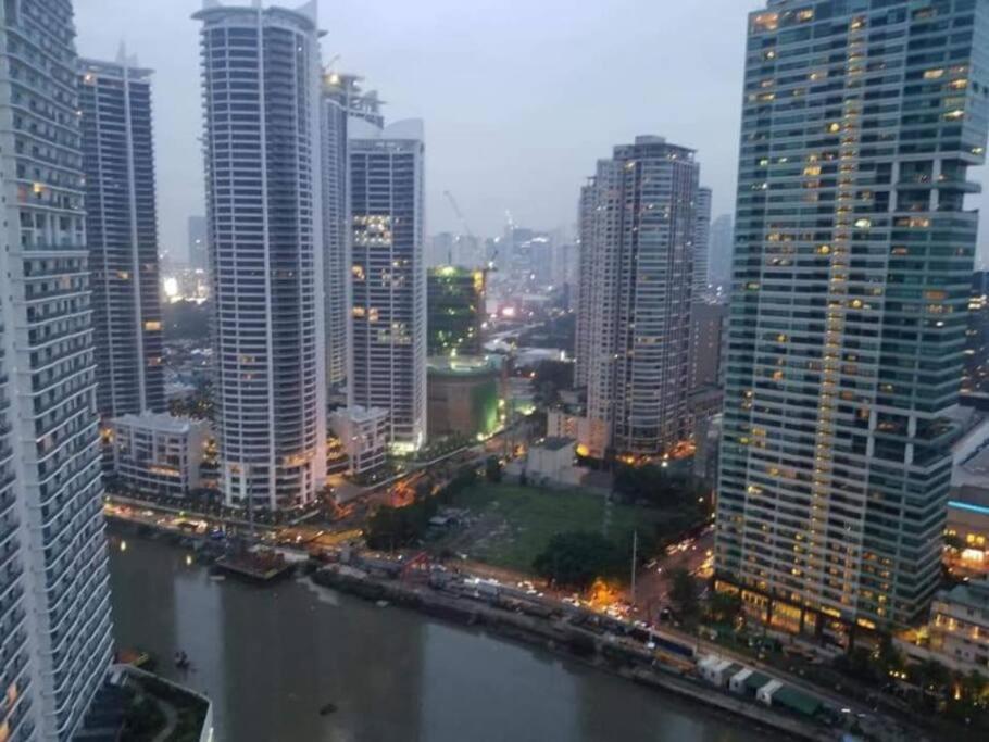 Aveline Suites Elite Rockwell View Acqua Private Residences Near Rockwell Makati Manila Dış mekan fotoğraf
